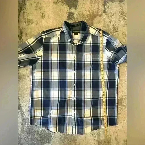 Men’s Plaid Eddie Bauer Button Up - Picture 6 of 6